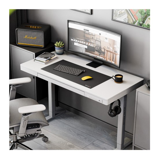 Mark Adler Leader 8.2 White electric desk